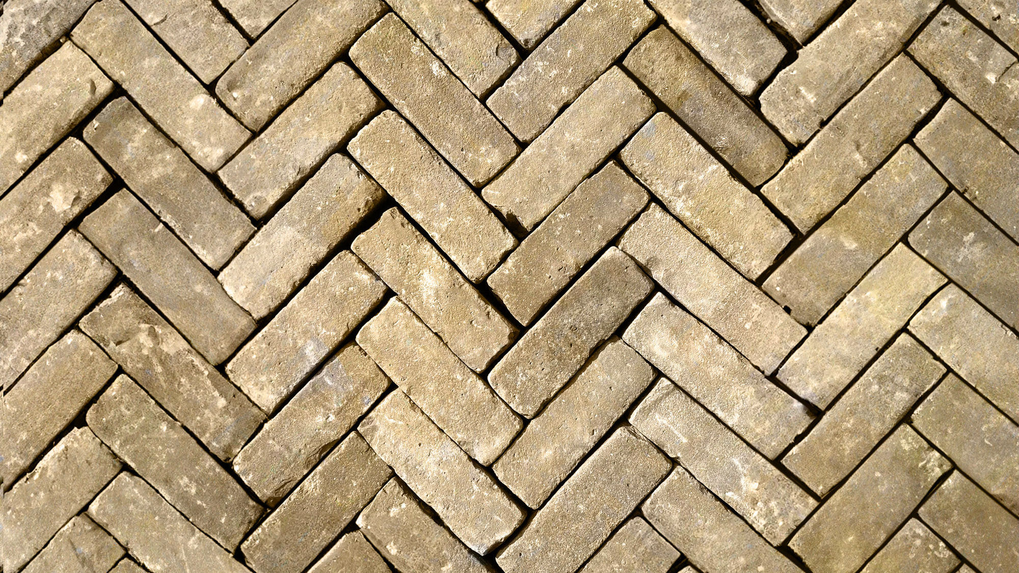 Gebakken dikformaat oud gebruikt Geel (op pallet)